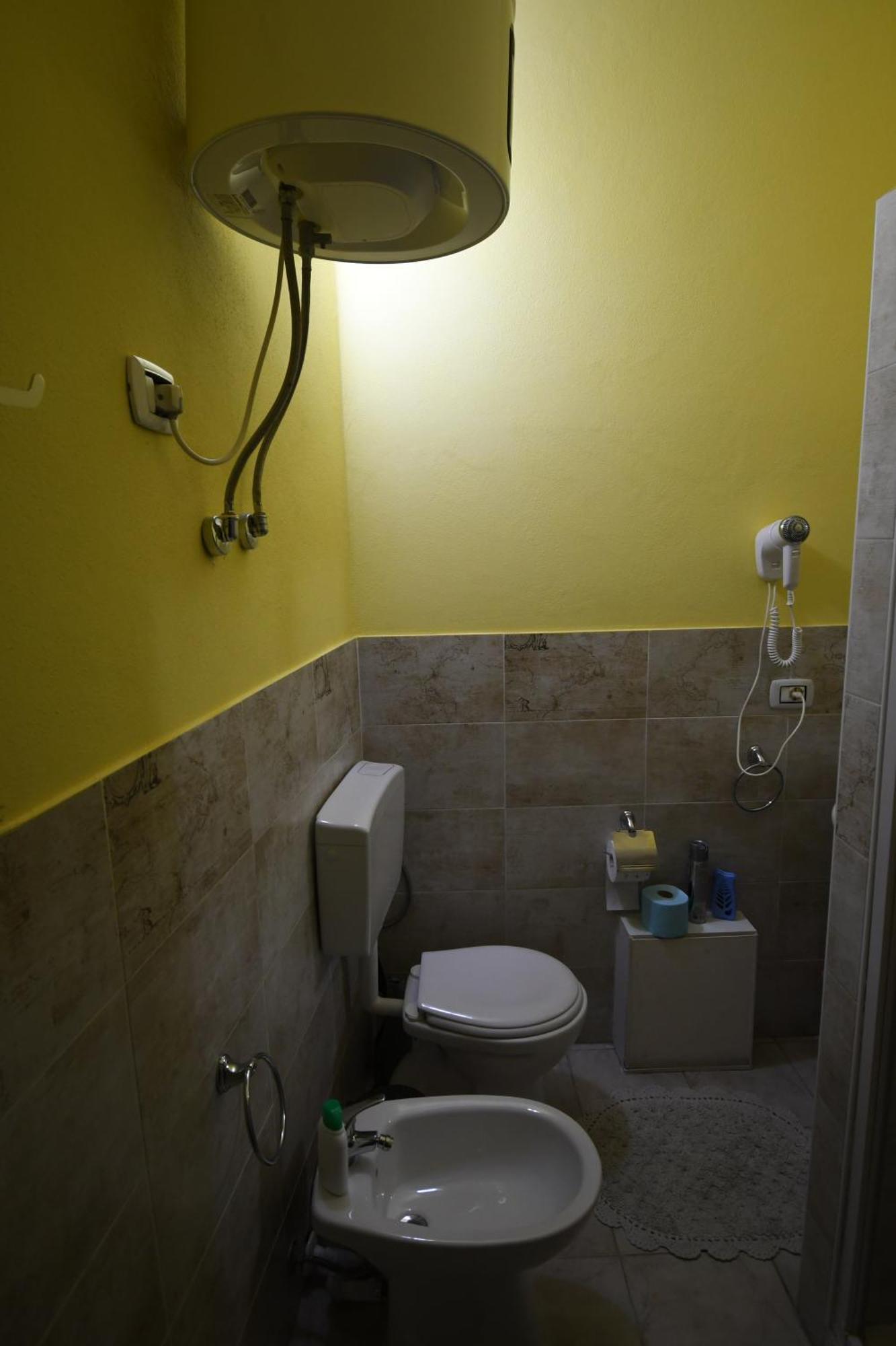 B&B Del Corso Iglesias Bagian luar foto